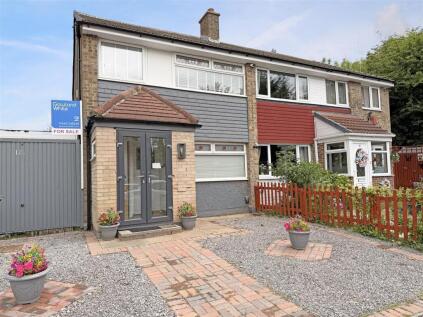 Selwyn Drive, Bishopsgarth, Stockton-On-Tees TS19 8XF