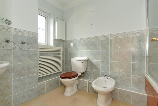 Den-Bed-One-En-Suite_1.jpg