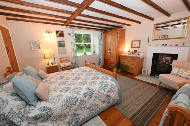 4 bed Cottage for sale Image 6
