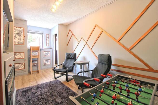 Family room/Garage
