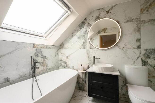 1 bed Penthouse for sale Image 4