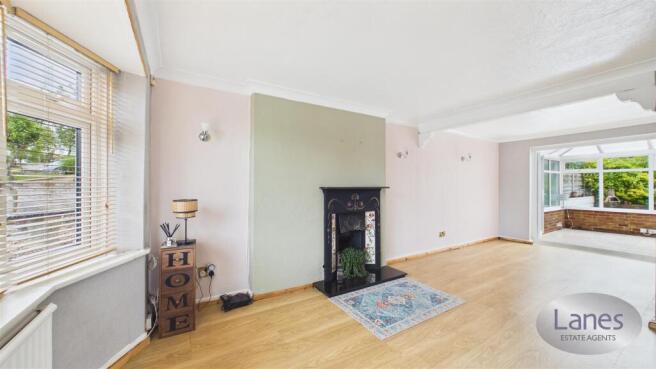 CAM02479G0-PR0069-STILL005.jpg