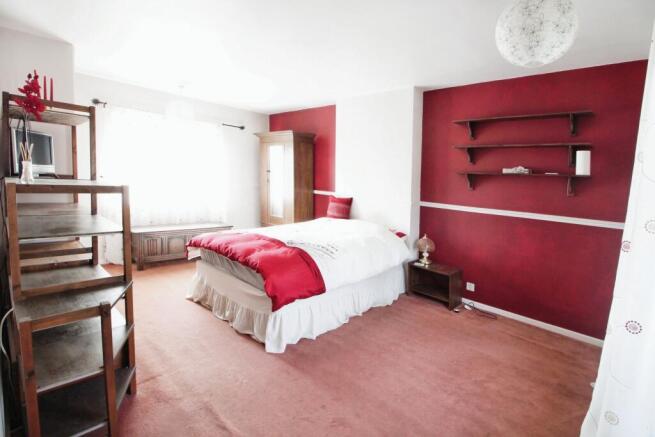 Bedroom 1.JPG