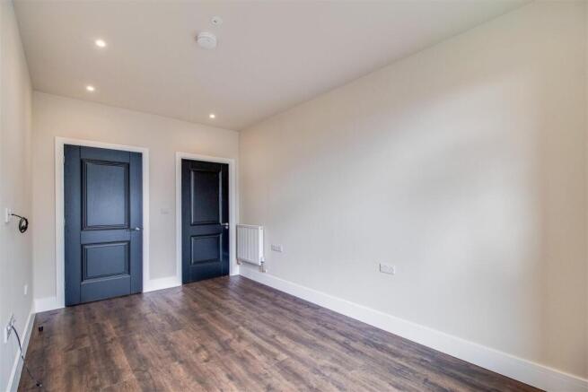 2 bed Flat for sale Image 10