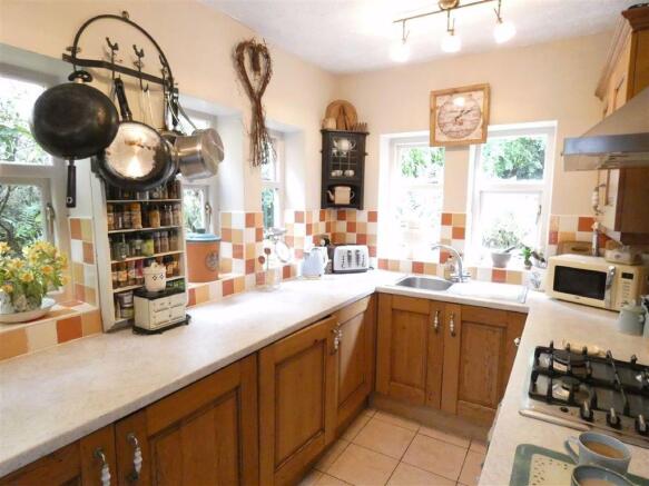 BESPOKE KITCHEN