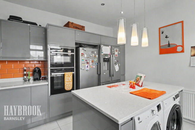 4 bed Cottage for sale Image 6