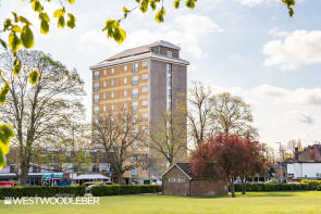 25, Ravenscroft, High Road, Broxbourne EN10 7QD