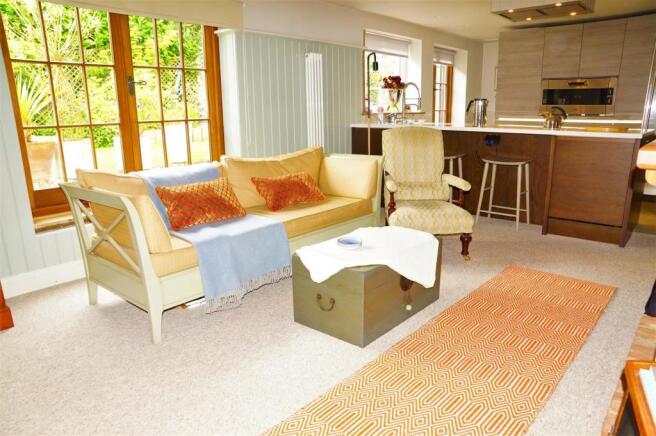 Open Plan Living Room and Luxury Kitchen
