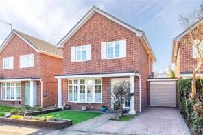 11, Heather Close, Addlestone KT15 3PF