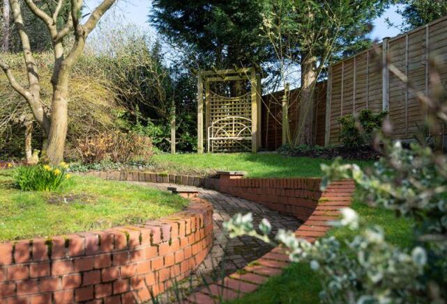 Garden path