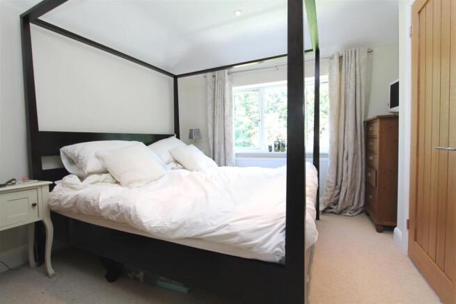 Bed 1.JPG
