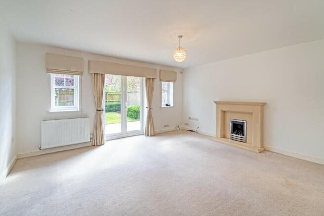Detached 4 Bed 2 ...