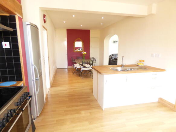 KITCHEN TO DINING