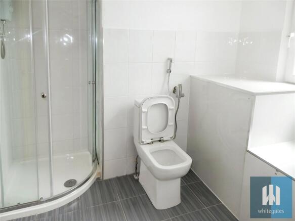 2 bed Apartment to rent Image 7