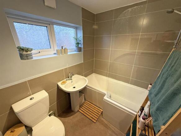 Bathroom.jpg