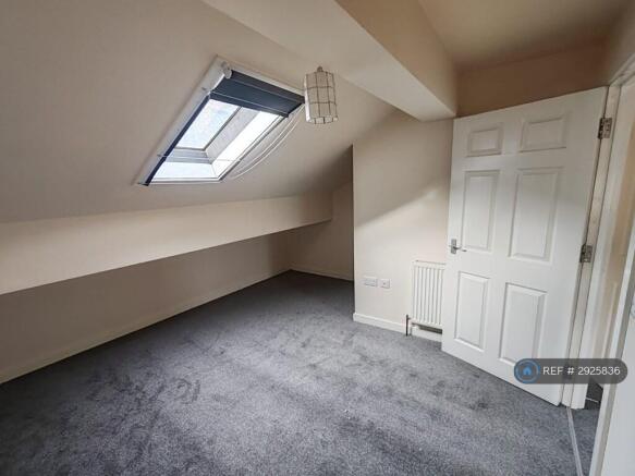 1 bed Flat to rent Image 11