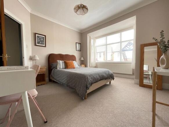 3 bed Terraced for sale Image 12