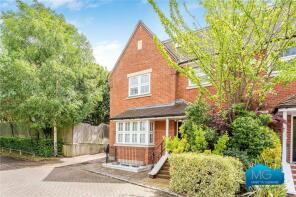 1, Douglas Close, Barnet EN4 0AQ