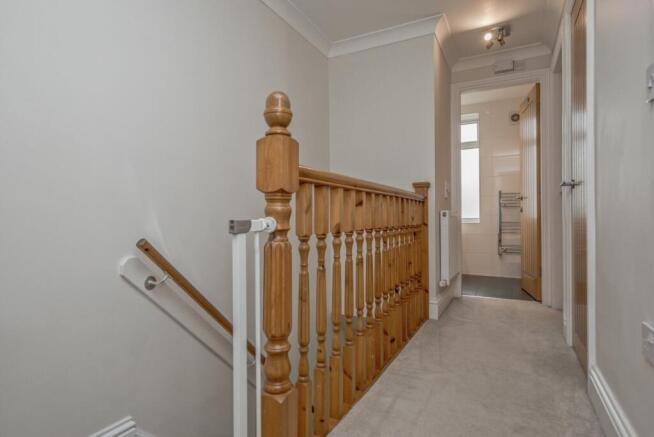 3 bed Terraced for sale Image 9
