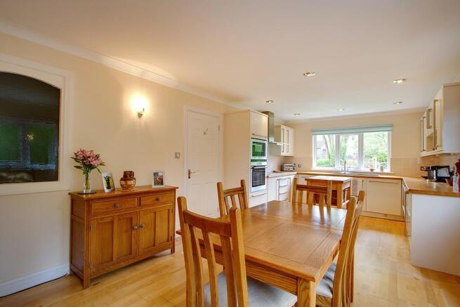 Dining kitchen