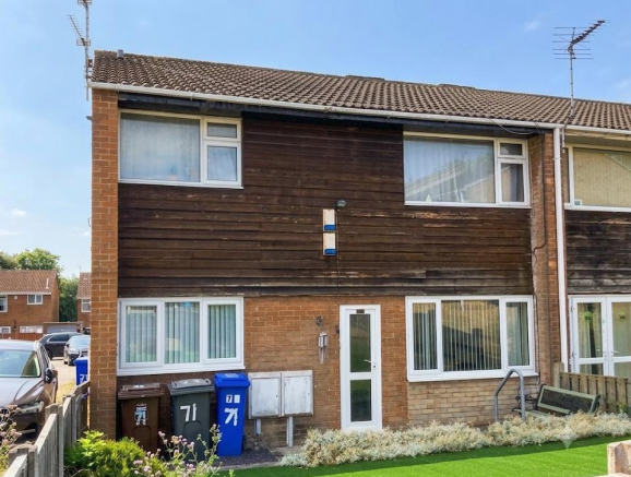 2-bed flat on Meadowcroft Gardens, Westfield, Sheffield, £85,000