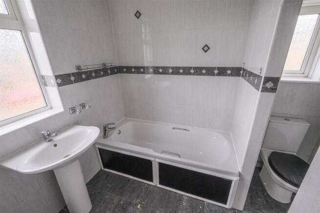 3 bed Semi-Detached for sale Image 10