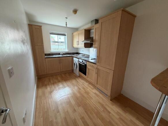 2 bed Flat for sale Image 4