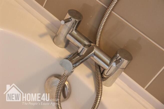 FAMILY BATHROOM:
