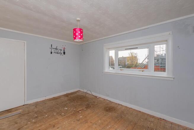 12. Bedroom 1 (2).jpg