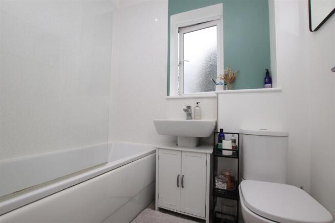 Bathroom.JPG