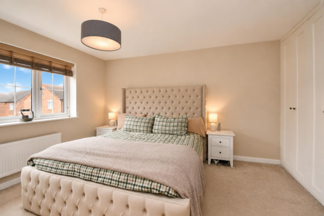 4 bed Detached for sale Image 12