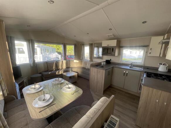 2 Bedroom Static Home for Sale in Monkton By Guild