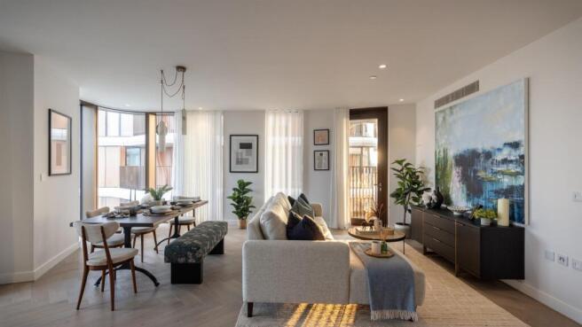 vb5501076_Triptych_10_03_043_3200x2134-2560x1440.j