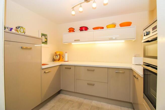 FURTHER KITCHEN SPACE