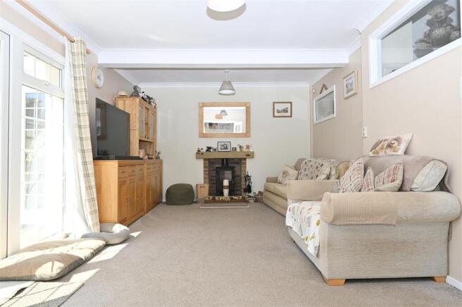 4 bed Detached for sale Image 9