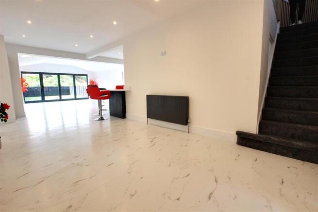 3 bed Semi-Detached for sale Image 12
