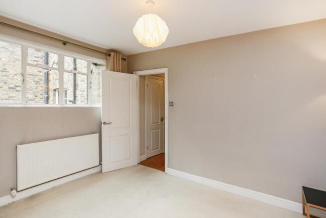 15 Hugh Mews fpz2...