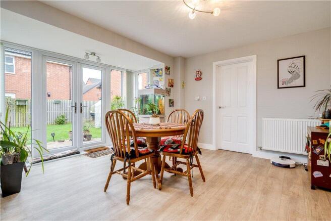 4 bed Detached for sale Image 6