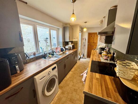 4 bed Terraced for sale Image 11