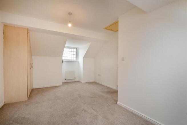 8618231-interior18.jpg