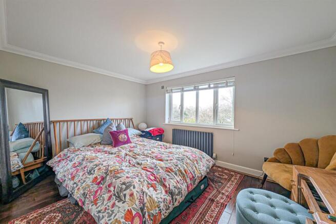 Bed 3.jpg