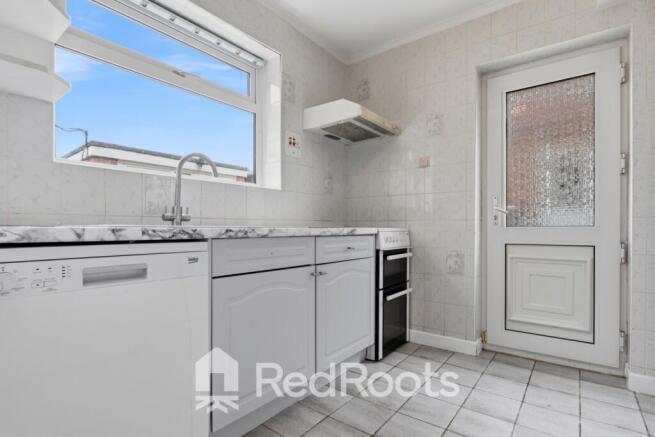 3 bed Semi-Detached for sale Image 8