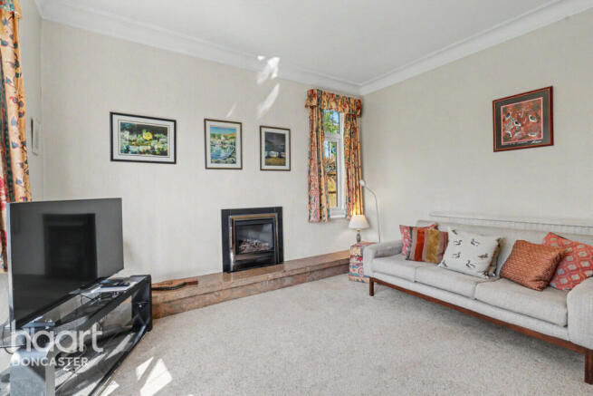 4 bed Detached for sale Image 6