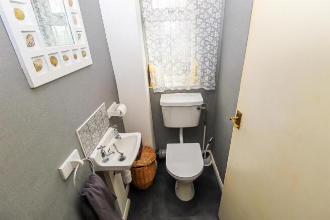 3 bed Semi-Detached for sale Image 10
