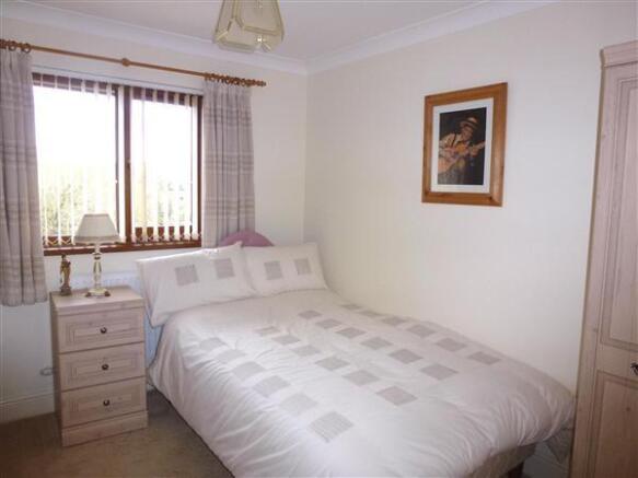 FRONT BEDROOM 4