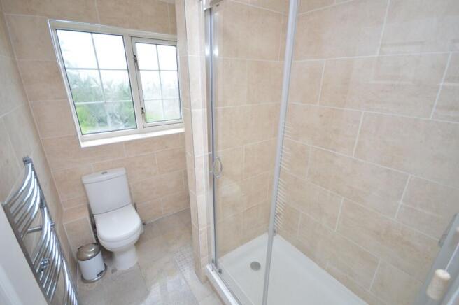 2 bed House to rent Image 11