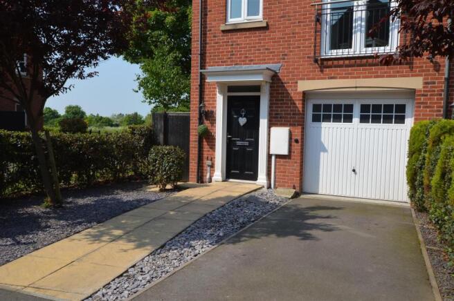Frontage/Driveway