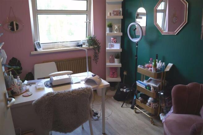 BEDROOM 2 (REAR)