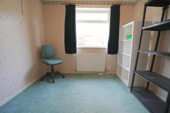 3 bed Semi-Detached Bungalow for sale Image 10