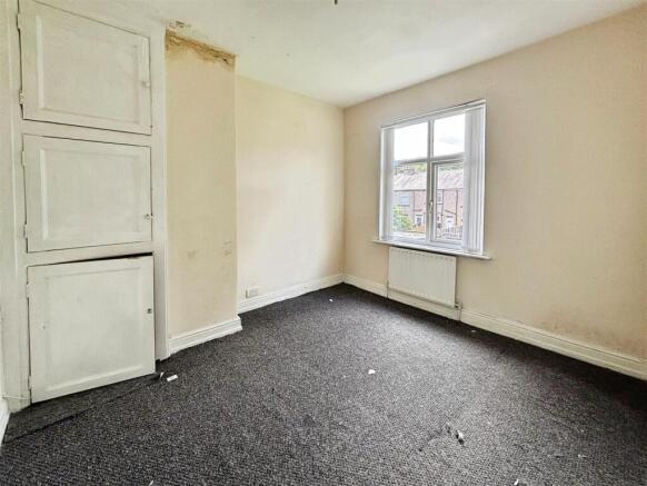 3 bed Terraced for sale Image 9